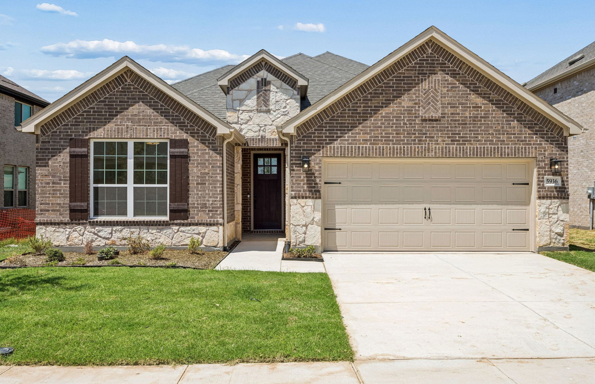 Mooreville at 5936 Merian Drive, Pilot Point, Texas