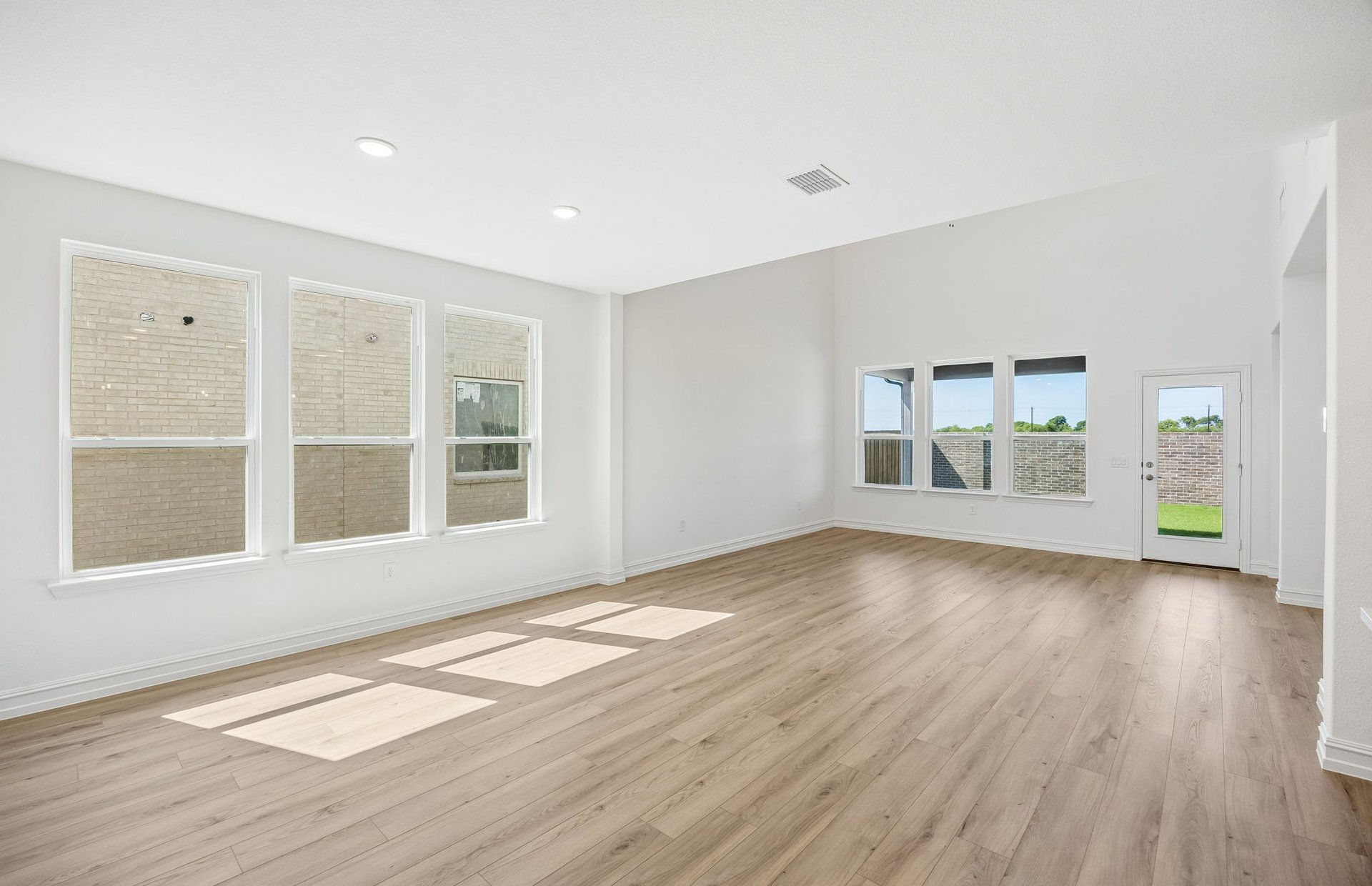 Riverdale at 4149 Gonzales Drive, McKinney, Texas: photo 3