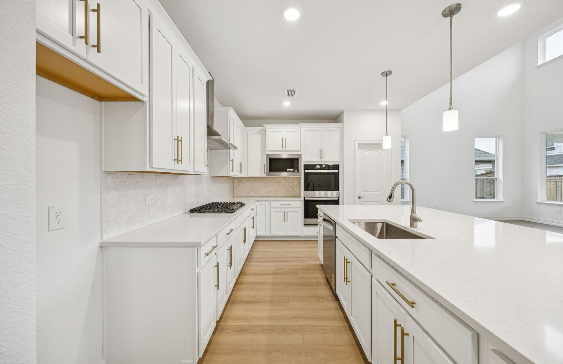 Electra at 11129 Roxburgh Road, Fort Worth, Texas: photo 3