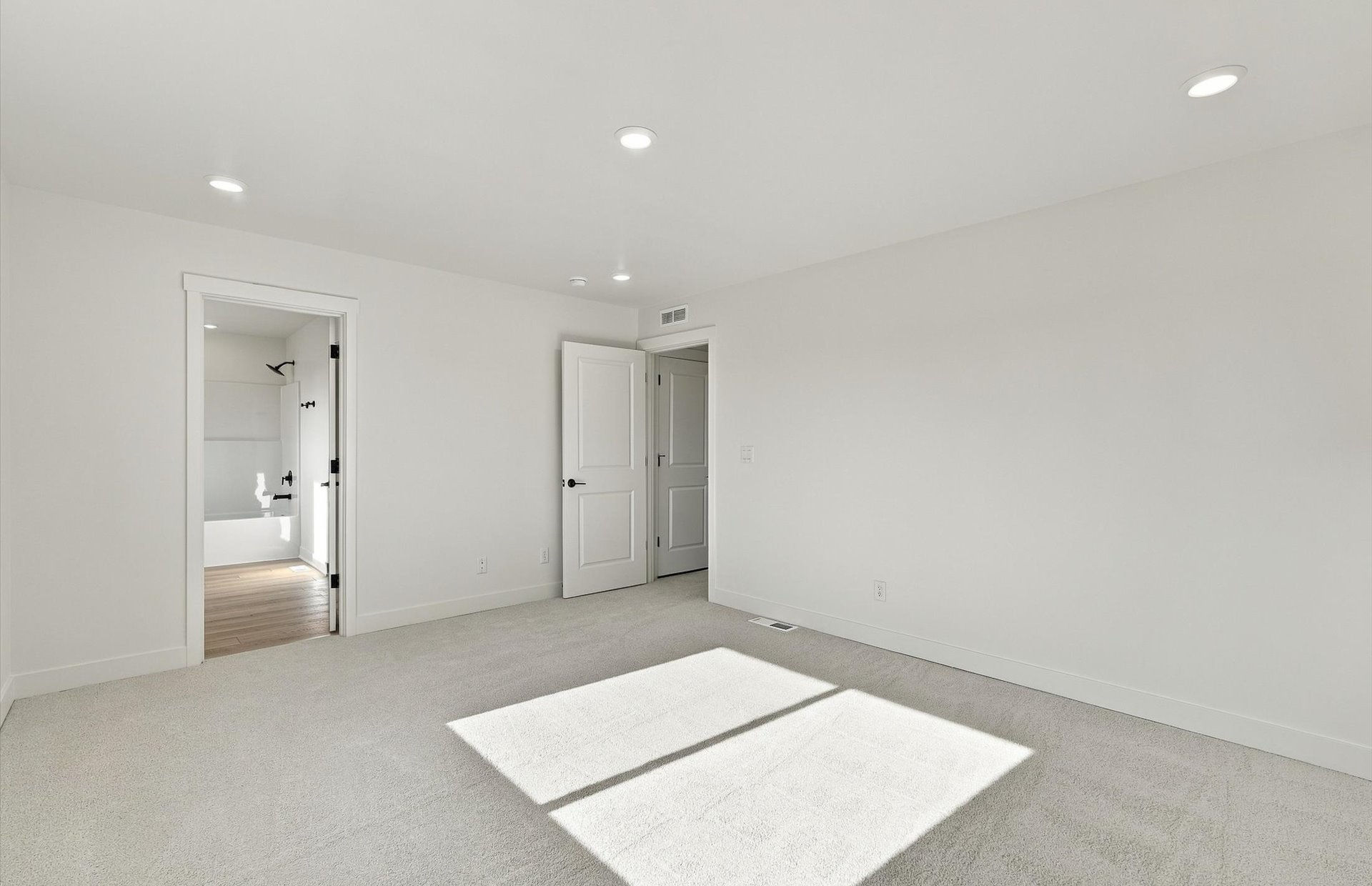 Coyote Ridge photo 6
