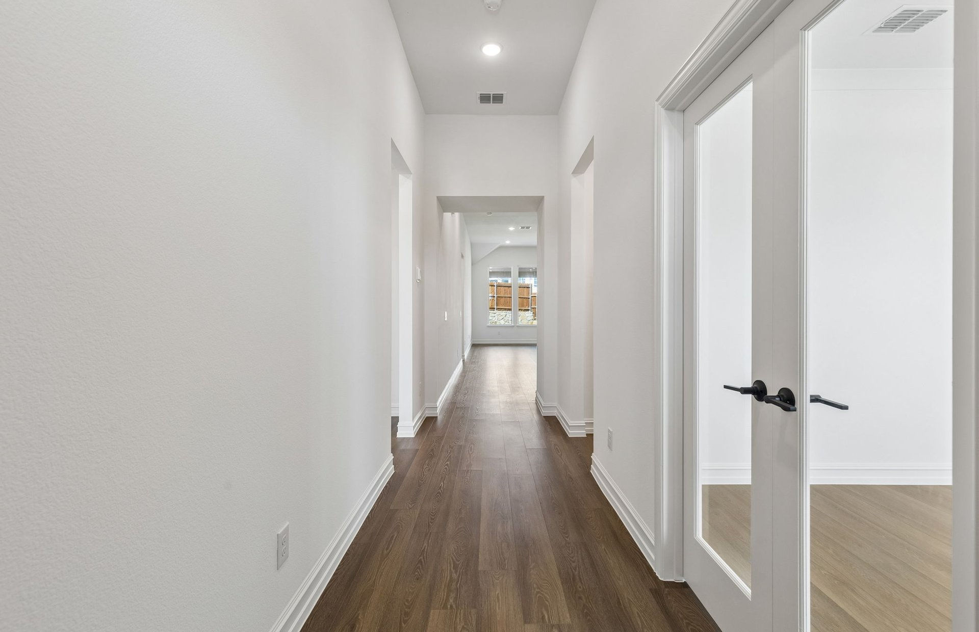 Azle at 11148 Roxburgh Road, Fort Worth, Texas: photo 2