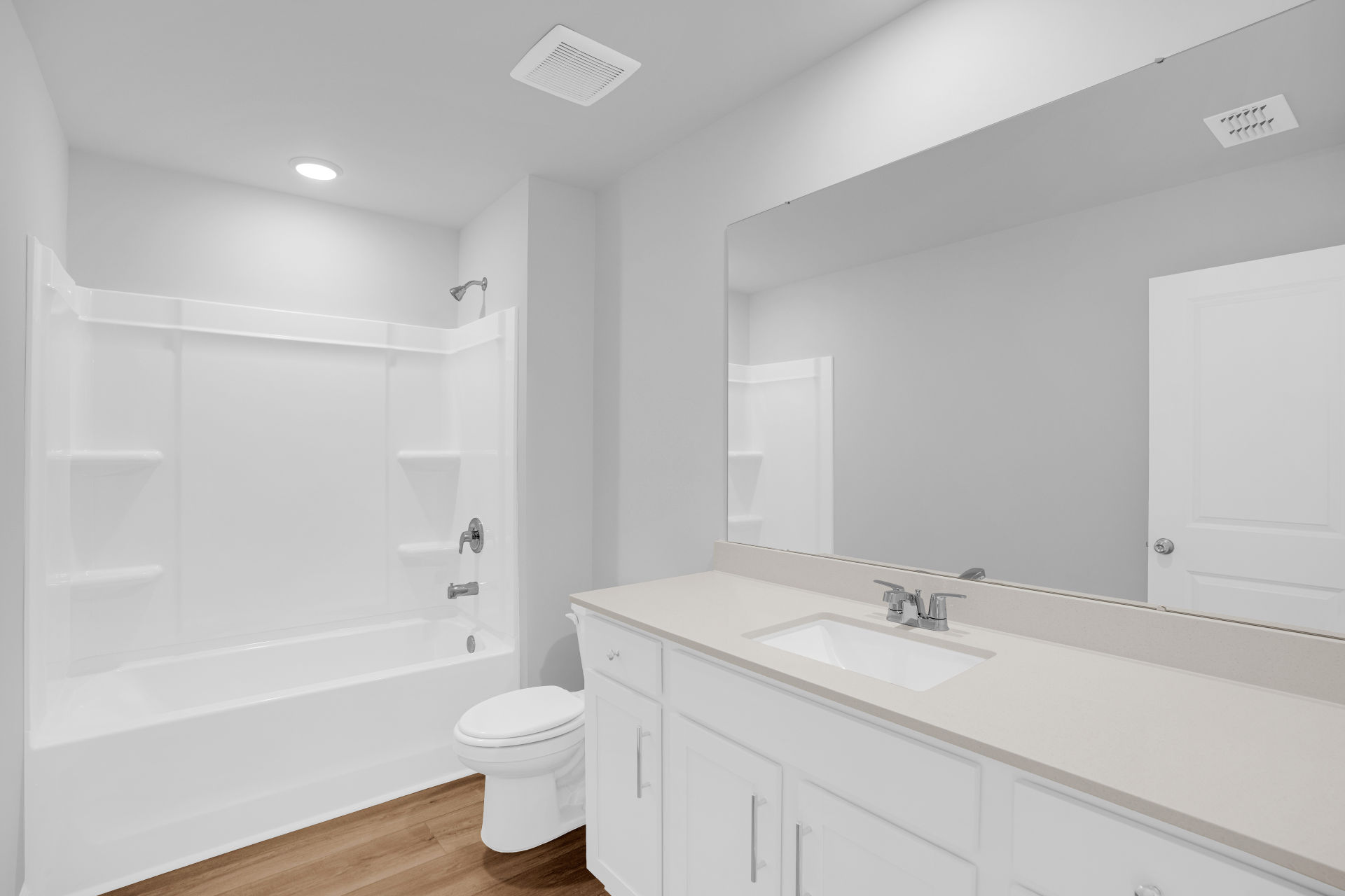 Bradford Pointe photo 2