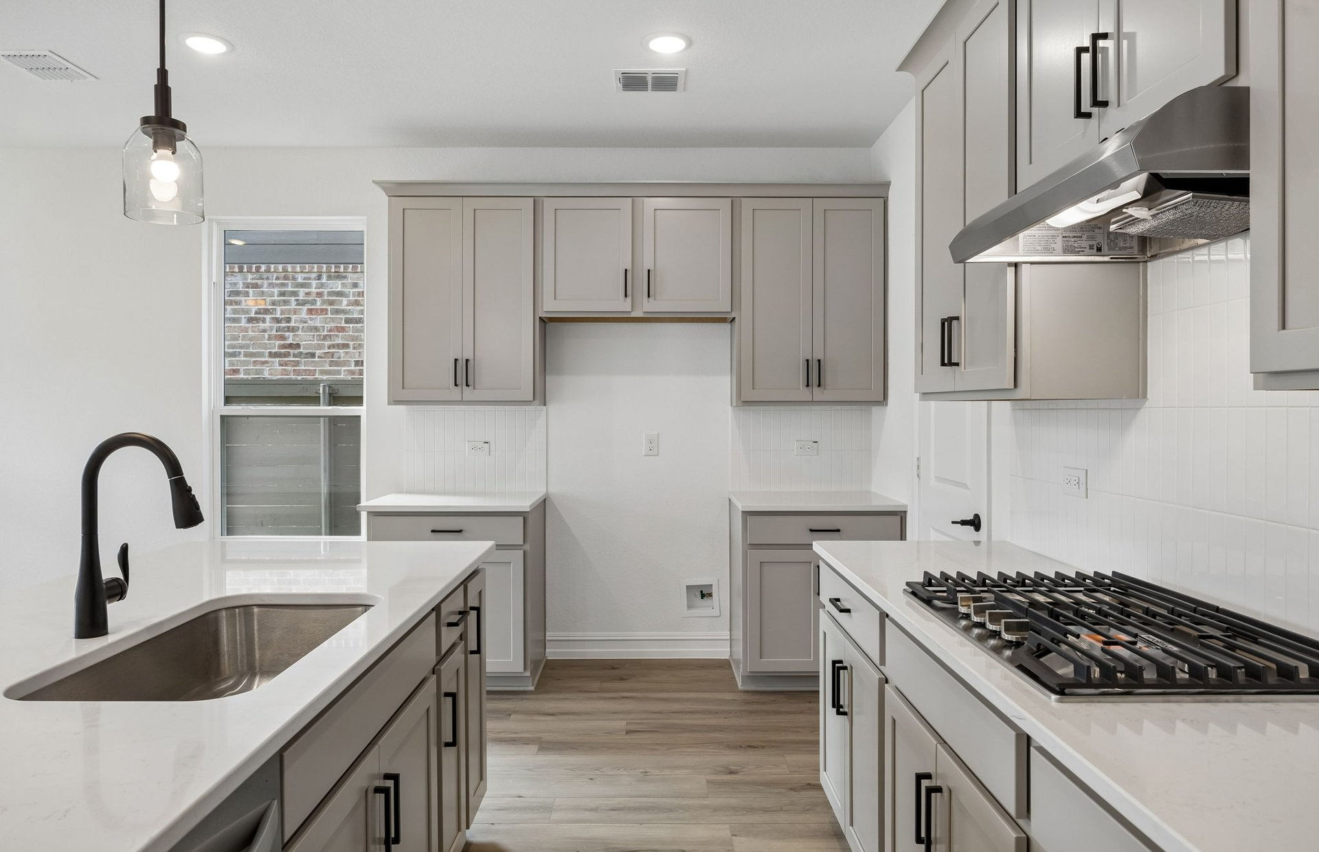 Albany at 8620 Bur Oak Drive, Justin, Texas: photo 3