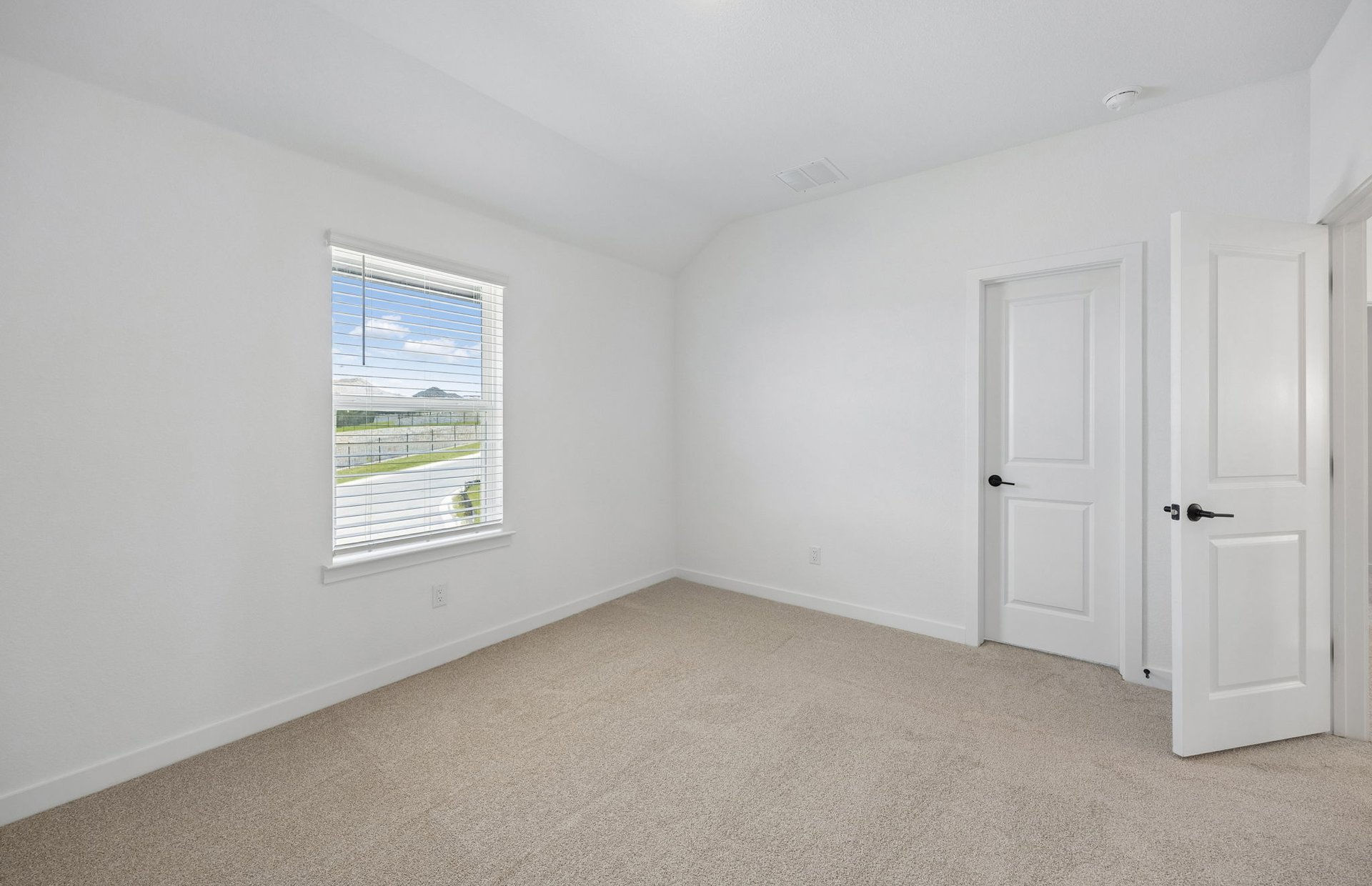 Crescent Bluff photo 4