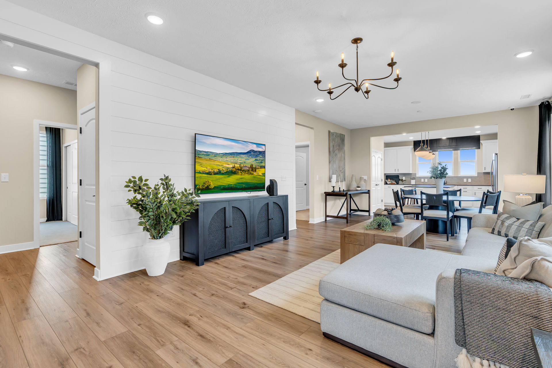 Finch Creek By Del Webb photo 3