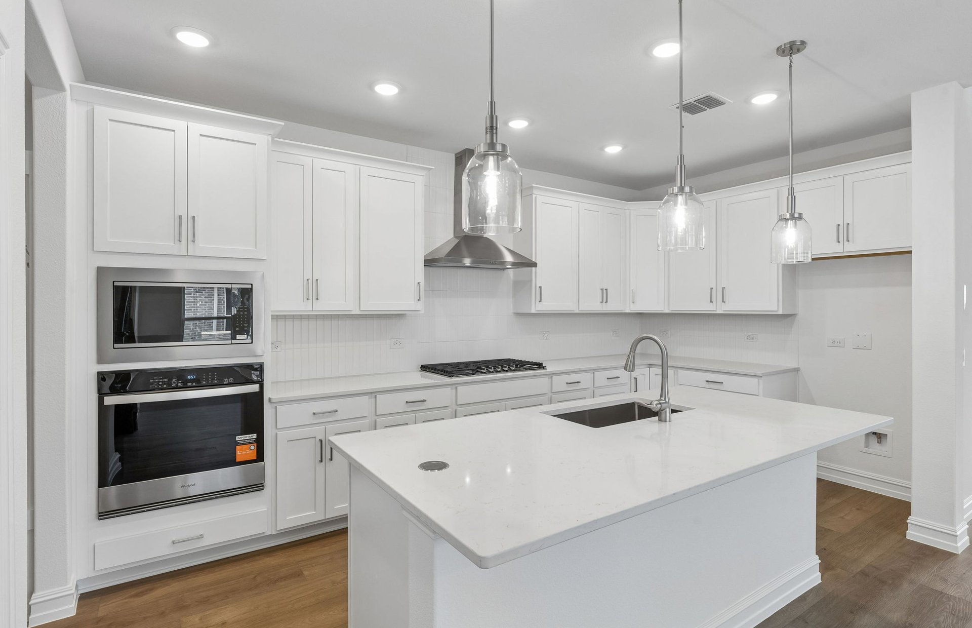 Riverdale at 5958 Merian Drive, Pilot Point, Texas: photo 3