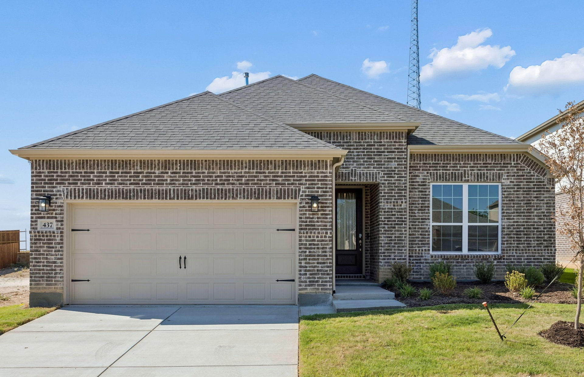Emory at 437 Avian Way, Godley, Texas