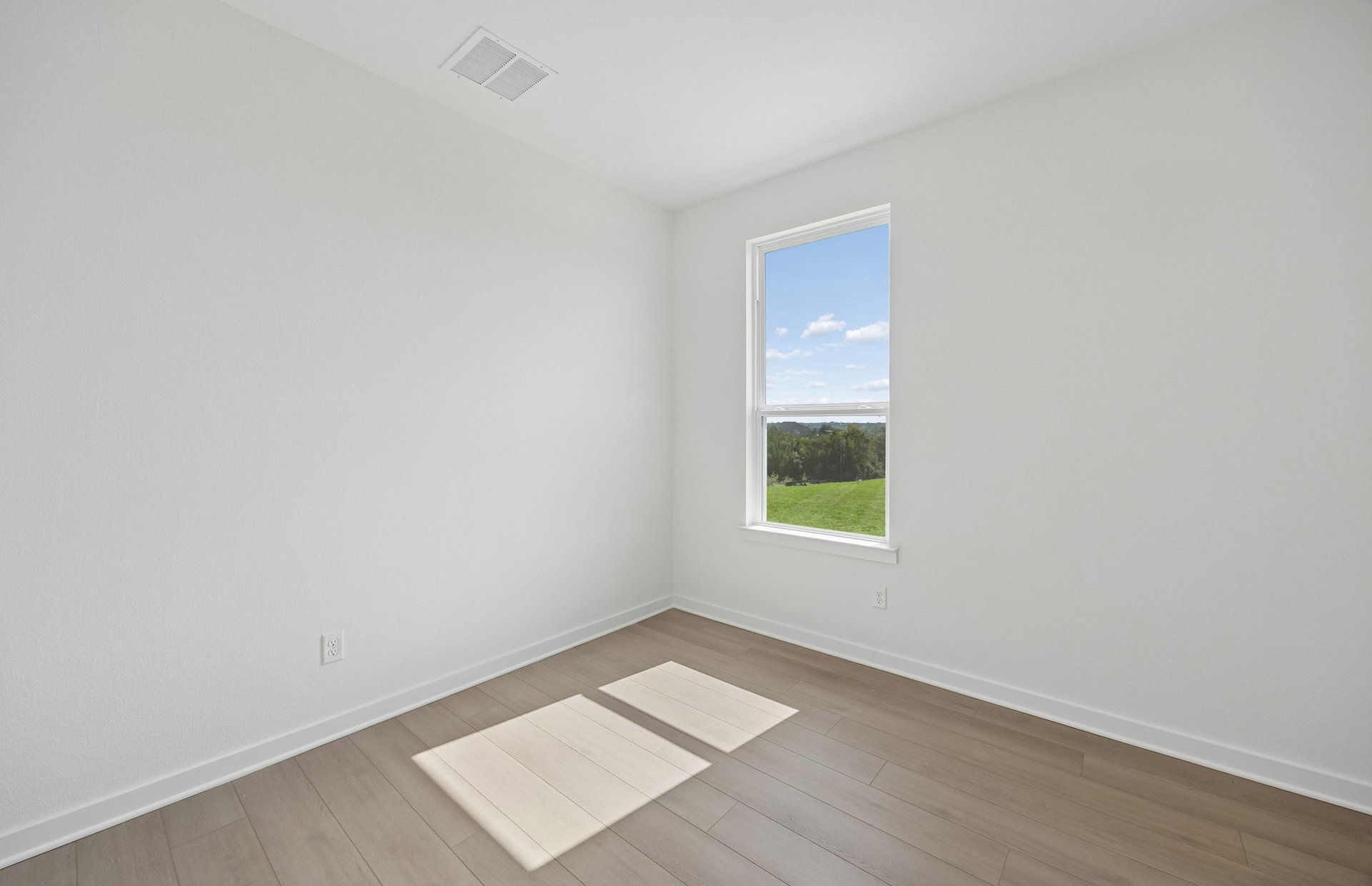 Crescent Bluff photo 3