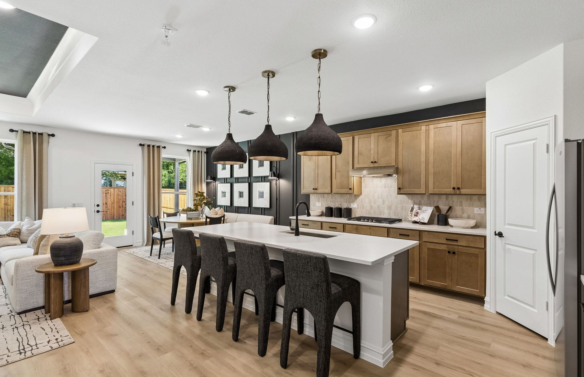 Sweetwater at 420 Birchwood Drive, Godley, Texas: photo 2